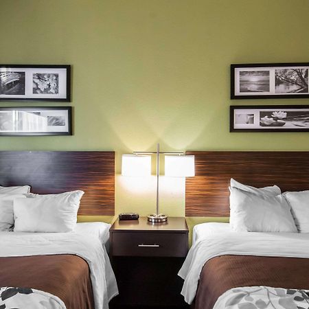 Saint Charles Sleep Inn מראה חיצוני תמונה