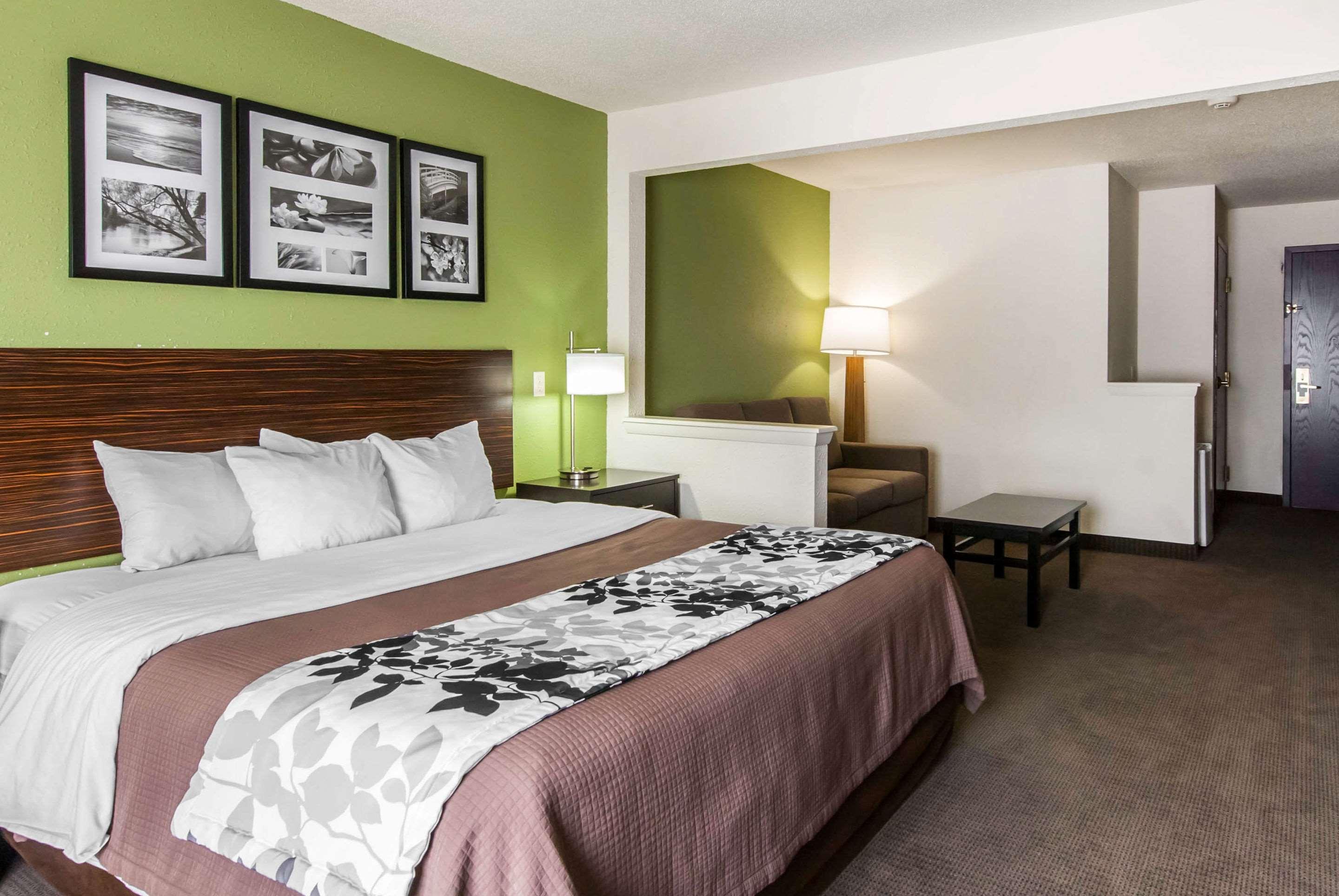 Saint Charles Sleep Inn מראה חיצוני תמונה