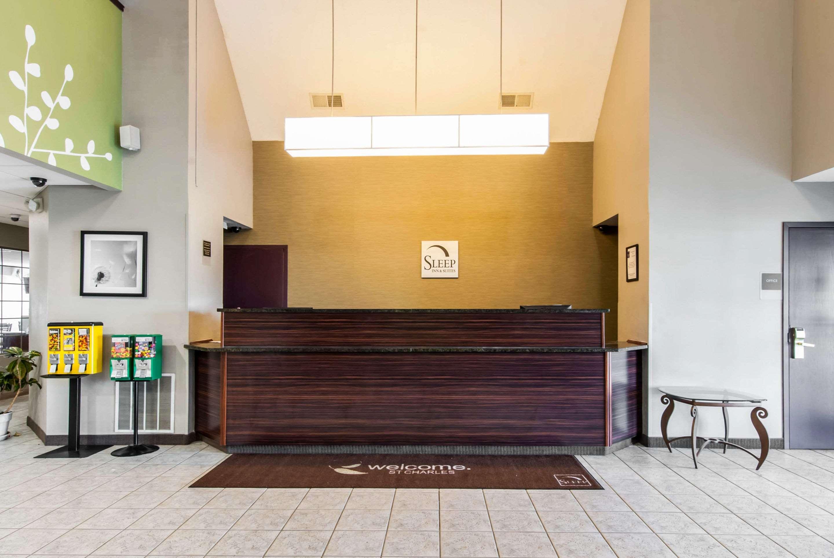 Saint Charles Sleep Inn מראה חיצוני תמונה