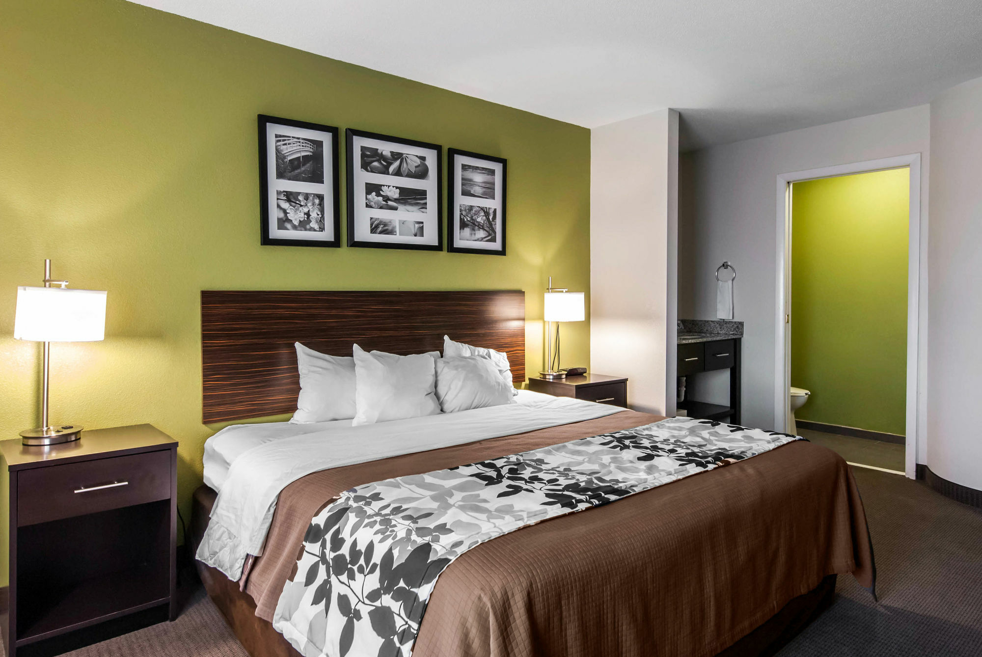 Saint Charles Sleep Inn מראה חיצוני תמונה
